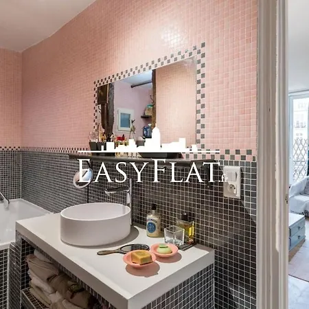 Chez Agathe, Bd Des Batignolles, By Easyflat Parijs