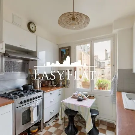 Chez Agathe, Bd Des Batignolles, By Easyflat Parijs