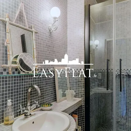 Chez Agathe, Bd Des Batignolles, By Easyflat Parijs